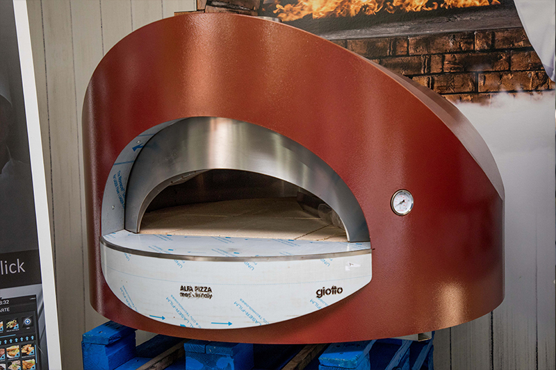 Pizza oven